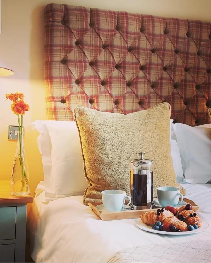 The Lansdowne Guest House Bourton-on-the-Water Екстер'єр фото A room at The Old parsonage