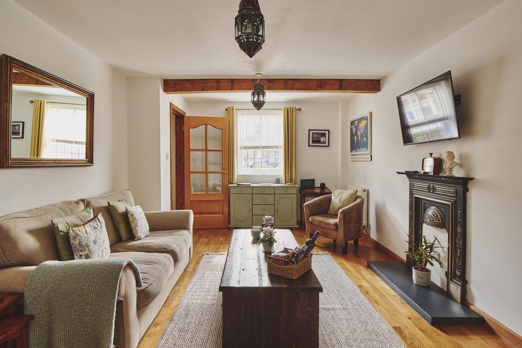 The Lansdowne Guest House Bourton-on-the-Water Екстер'єр фото The living room