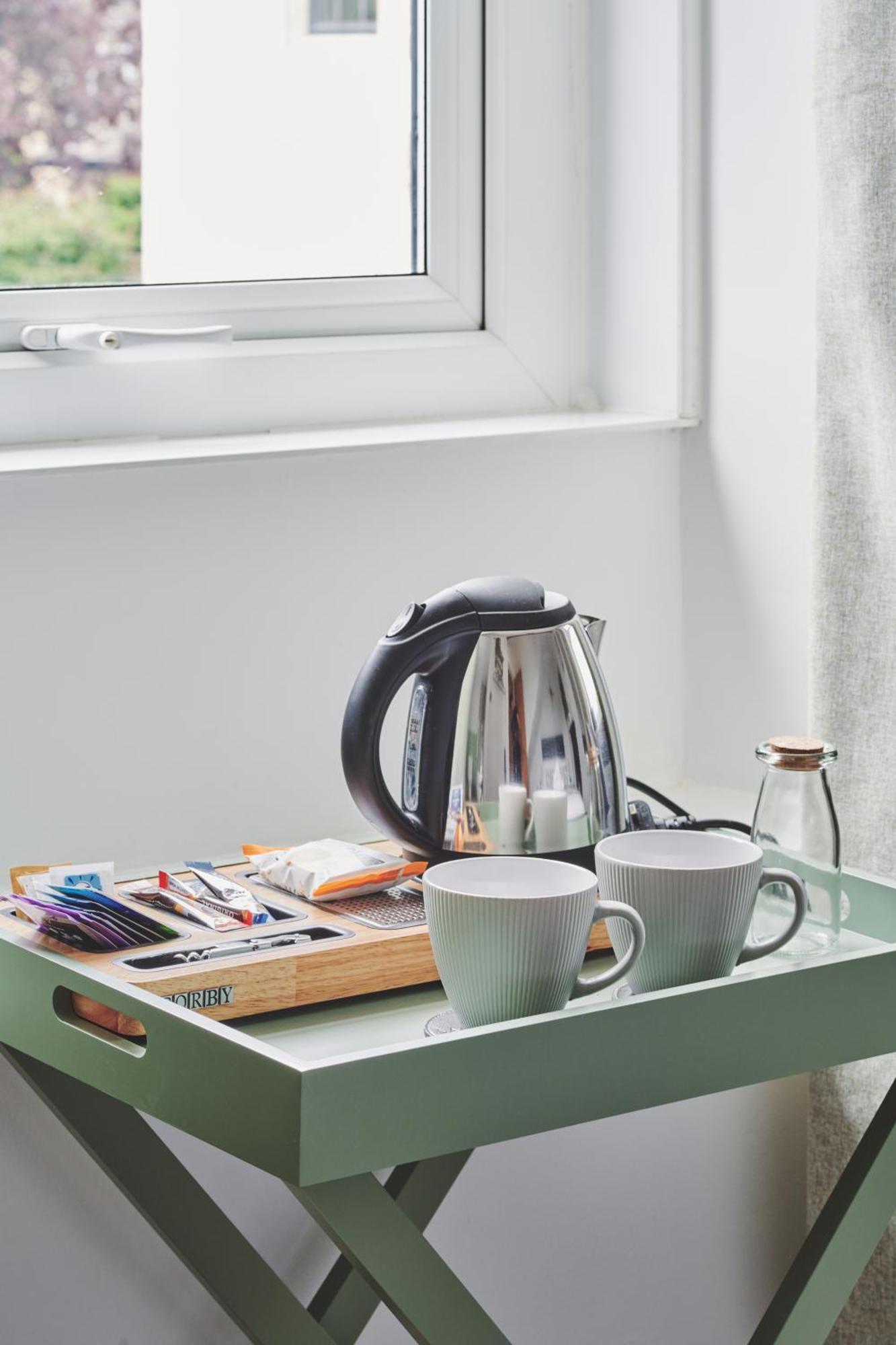 The Lansdowne Guest House Bourton-on-the-Water Екстер'єр фото A kettle