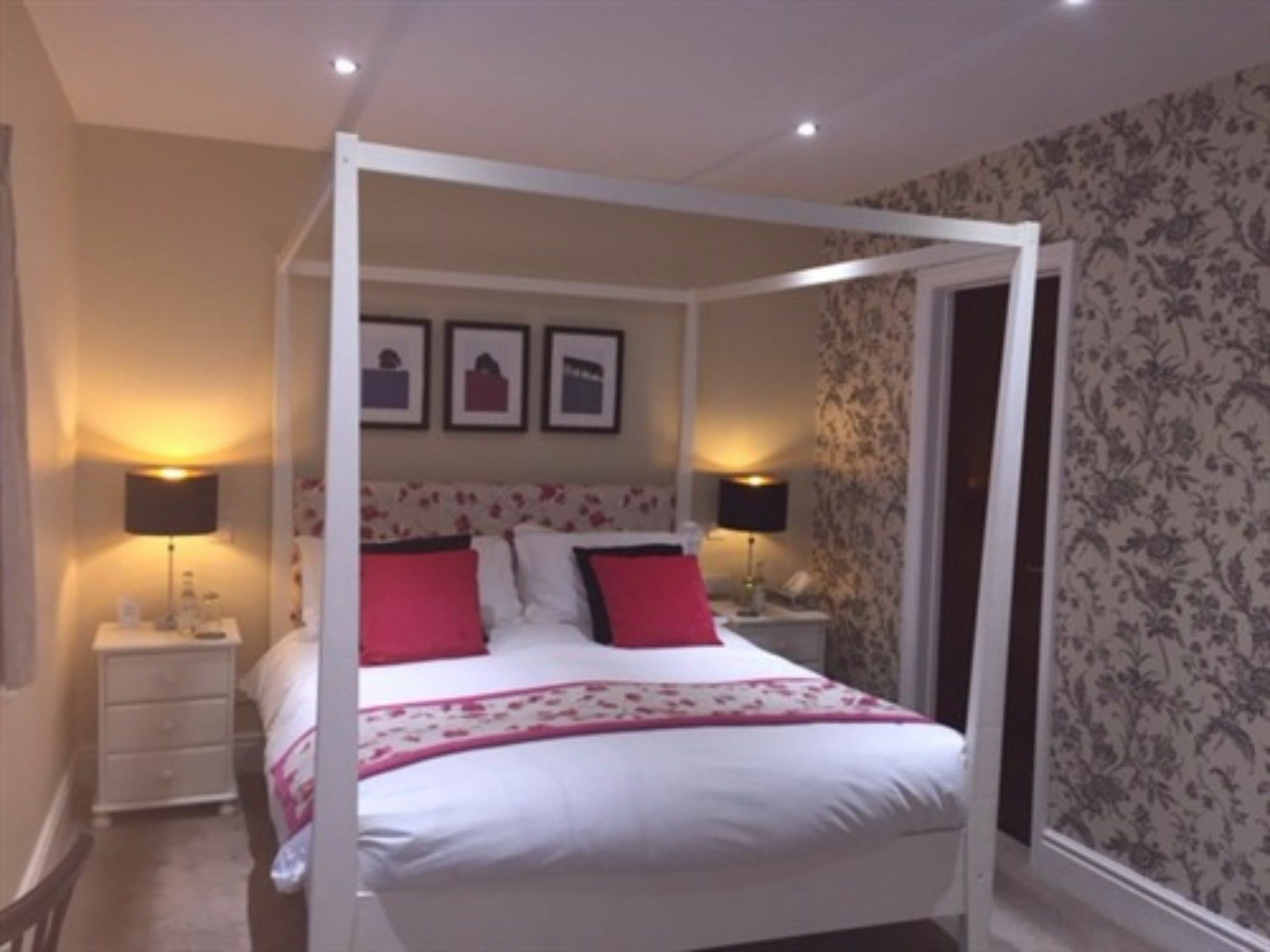 The Lansdowne Guest House Bourton-on-the-Water Екстер'єр фото A bedroom at the hotel