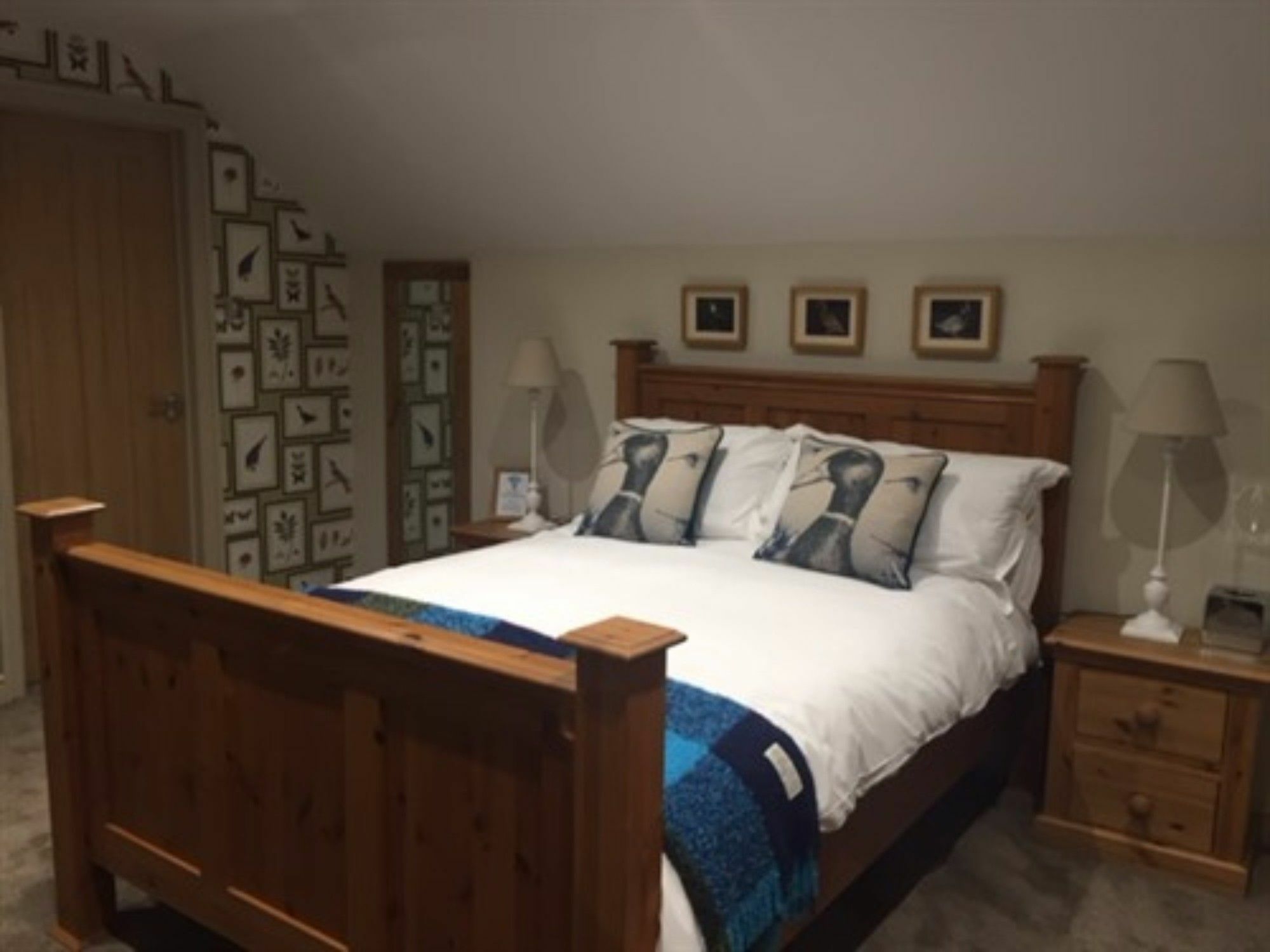 The Lansdowne Guest House Bourton-on-the-Water Екстер'єр фото A bedroom in the UK