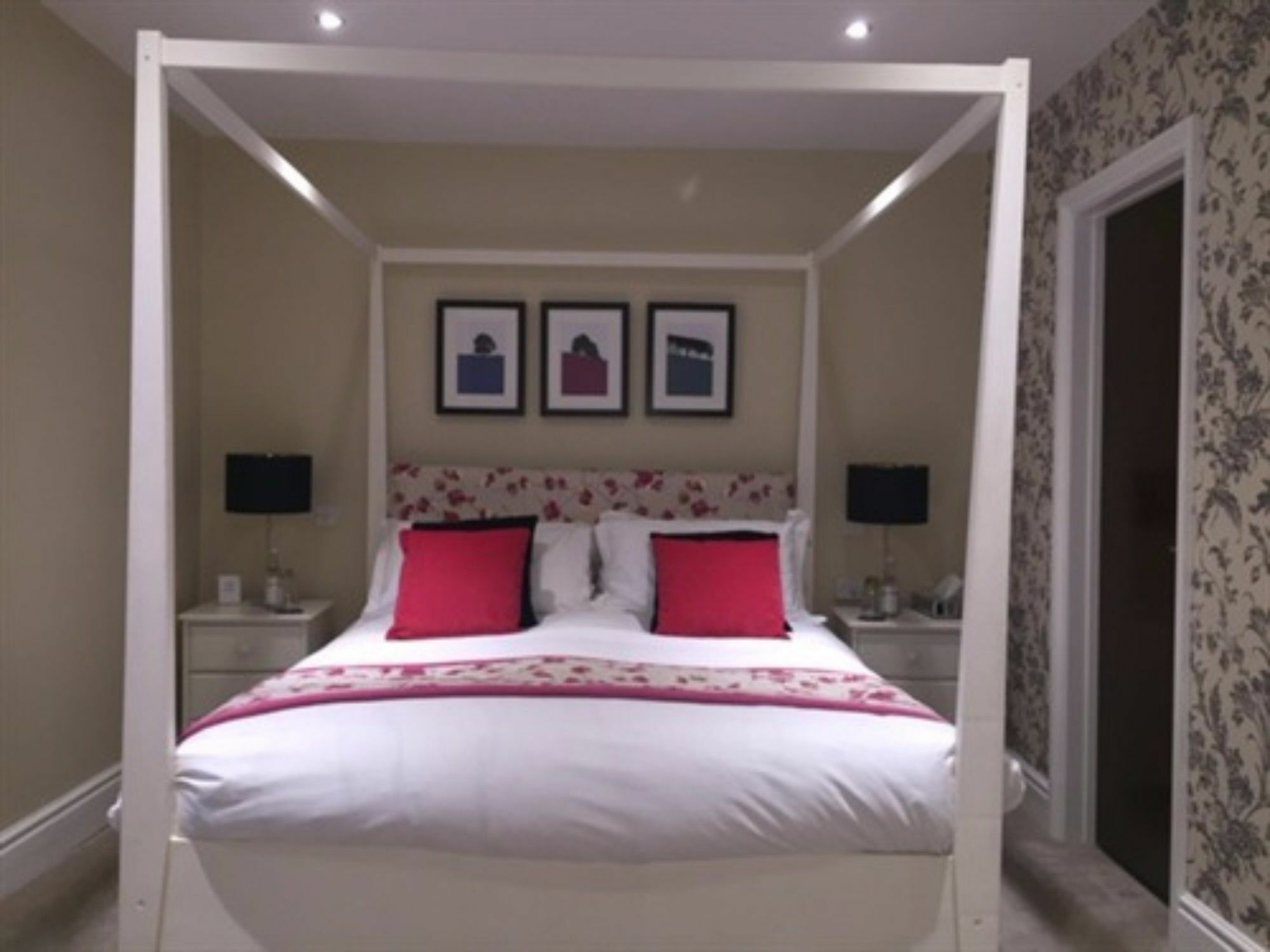 The Lansdowne Guest House Bourton-on-the-Water Екстер'єр фото A bedroom at the hotel